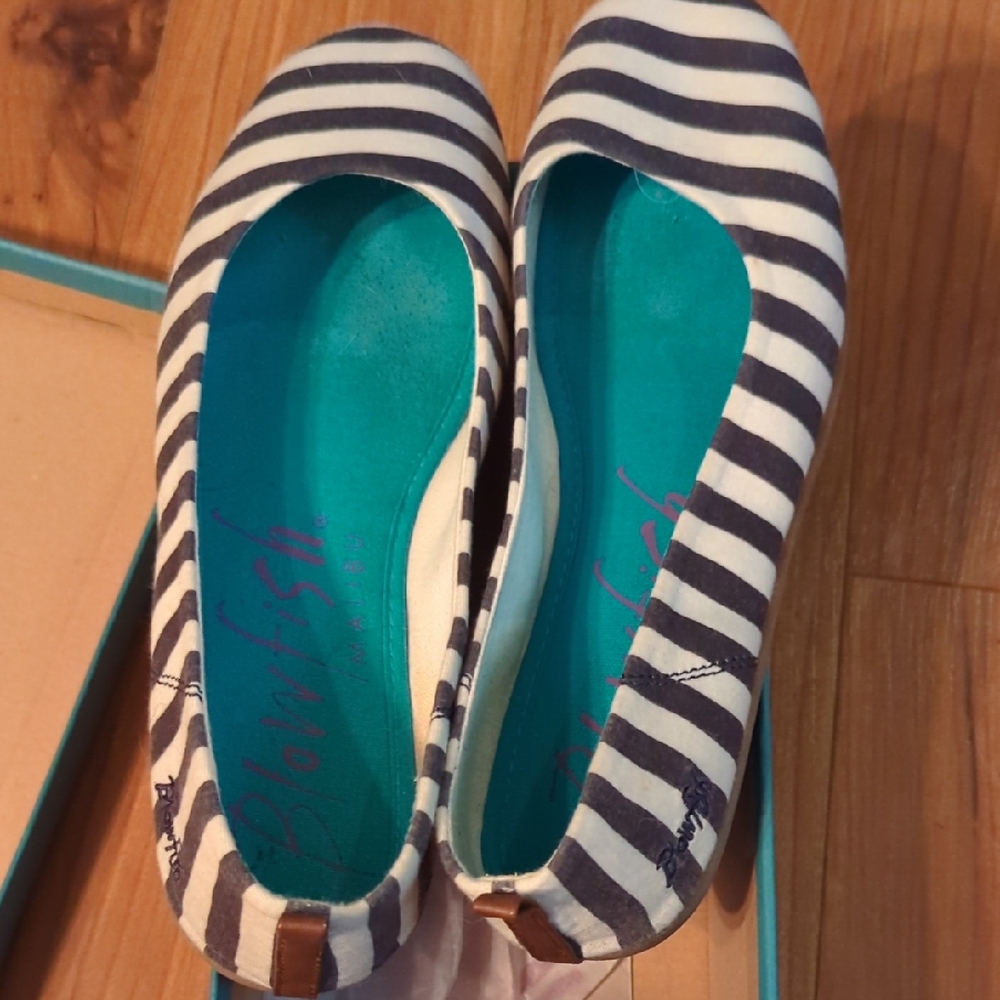 Blowfish Women's Navy and White Striped Flats